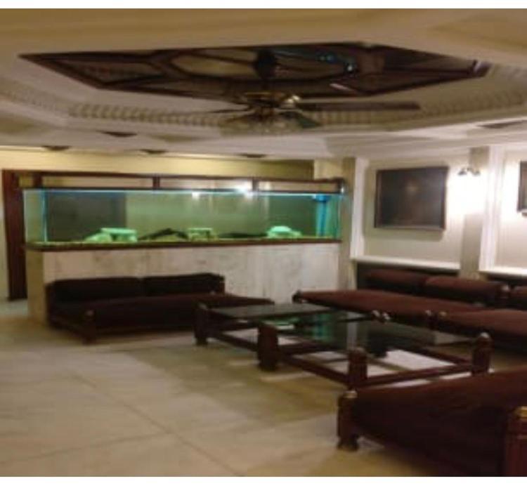 Hotel Ganesh Palace ムンバイ エクステリア 写真